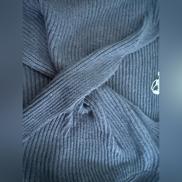 525 America Two Way Twist Women's Sweater - Picture 3 of 8